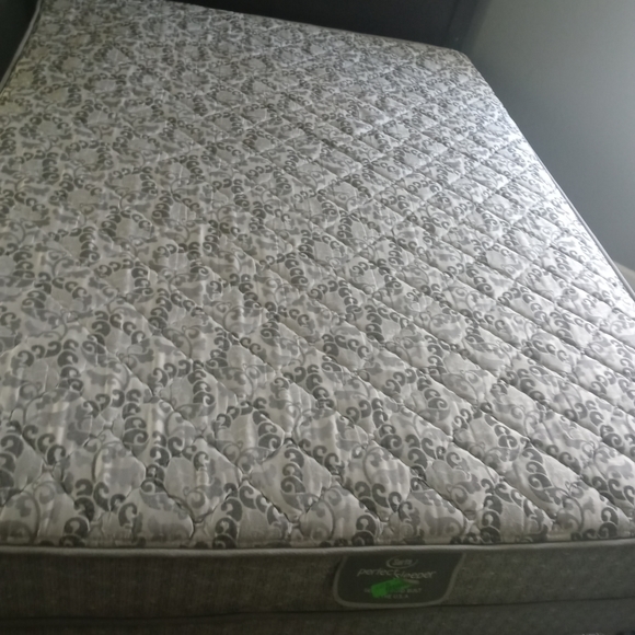 Bed - Picture 3 of 3